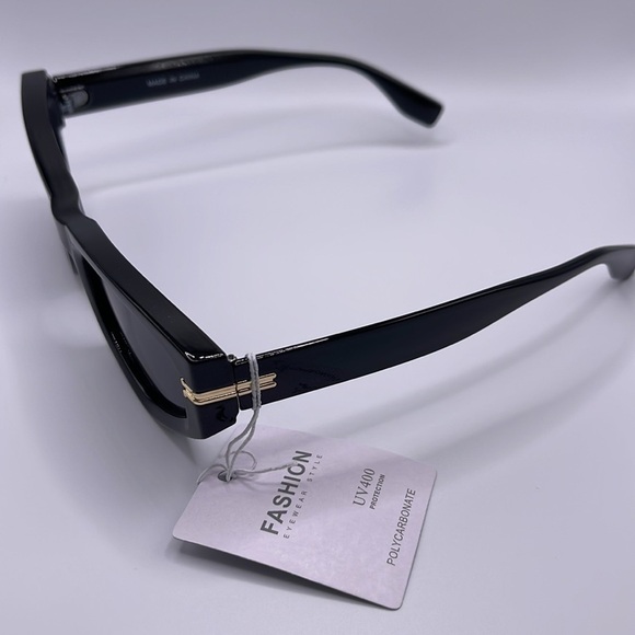 chunky Black Gold Accent Fashion Sunglasses - Picture 4 of 9